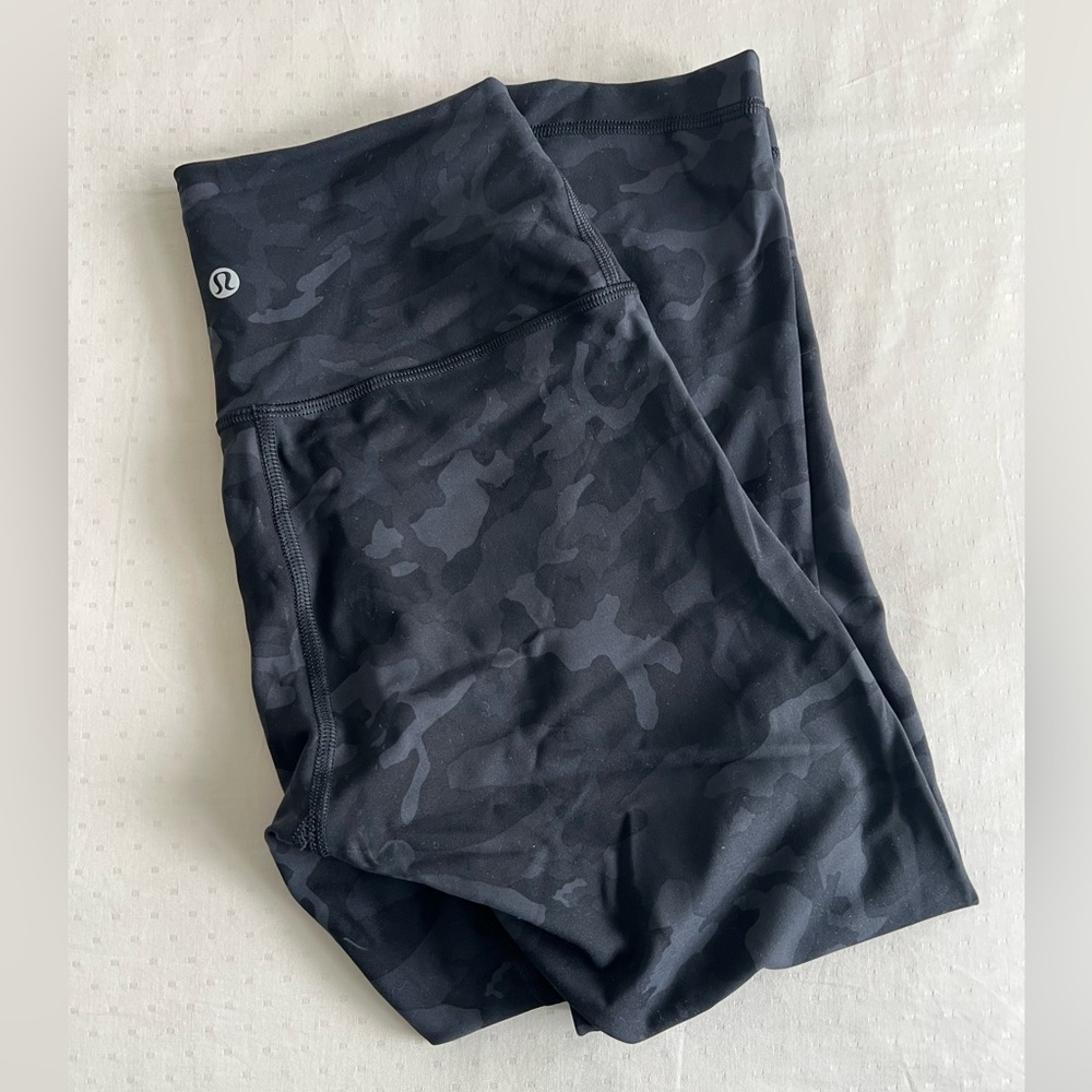 Lululemon 21” Wunder Under Black Camo